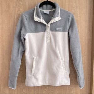 Columbia Beige/Gray Fleece Sweatshirt with pockets